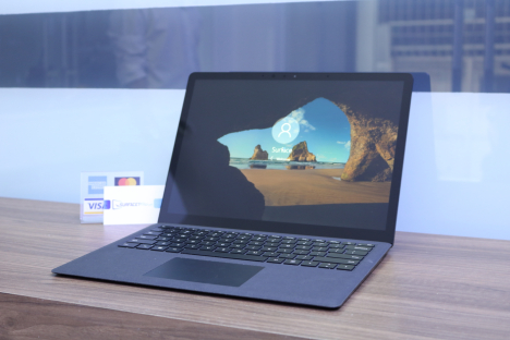 Surface Laptop ( i5/8GB/256GB ) 5